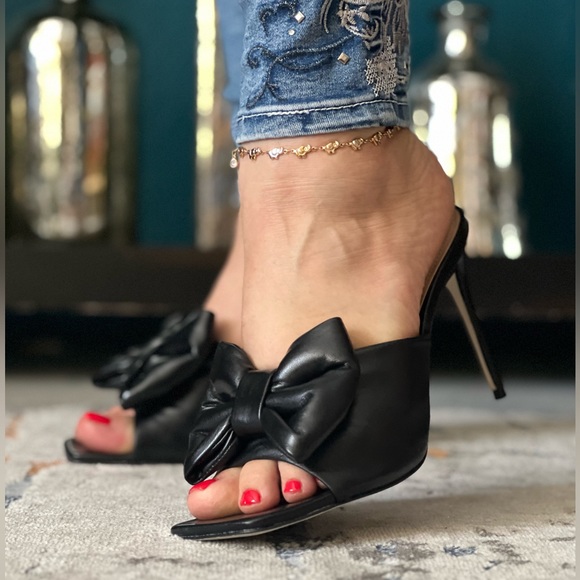 Saks Fifth Avenue Shoes - Black leather mules with a bow gorgeous heels
